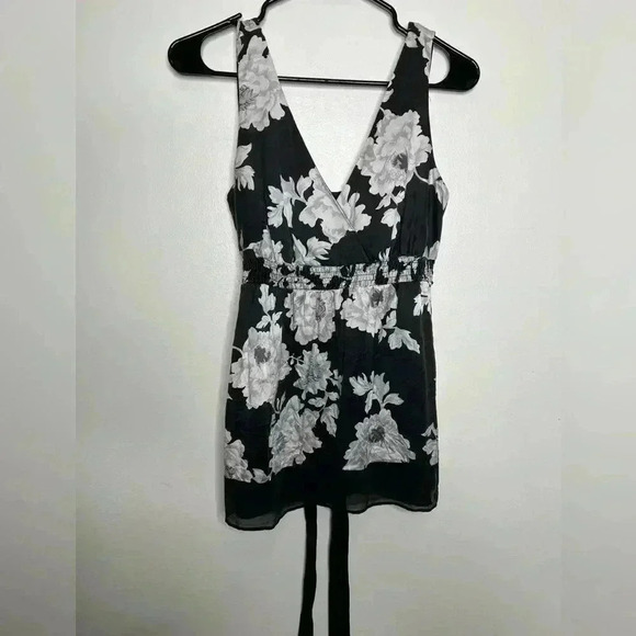 White House Black Market 100% Silk Floral Tie Back Tank Size Small - Picture 1 of 6
